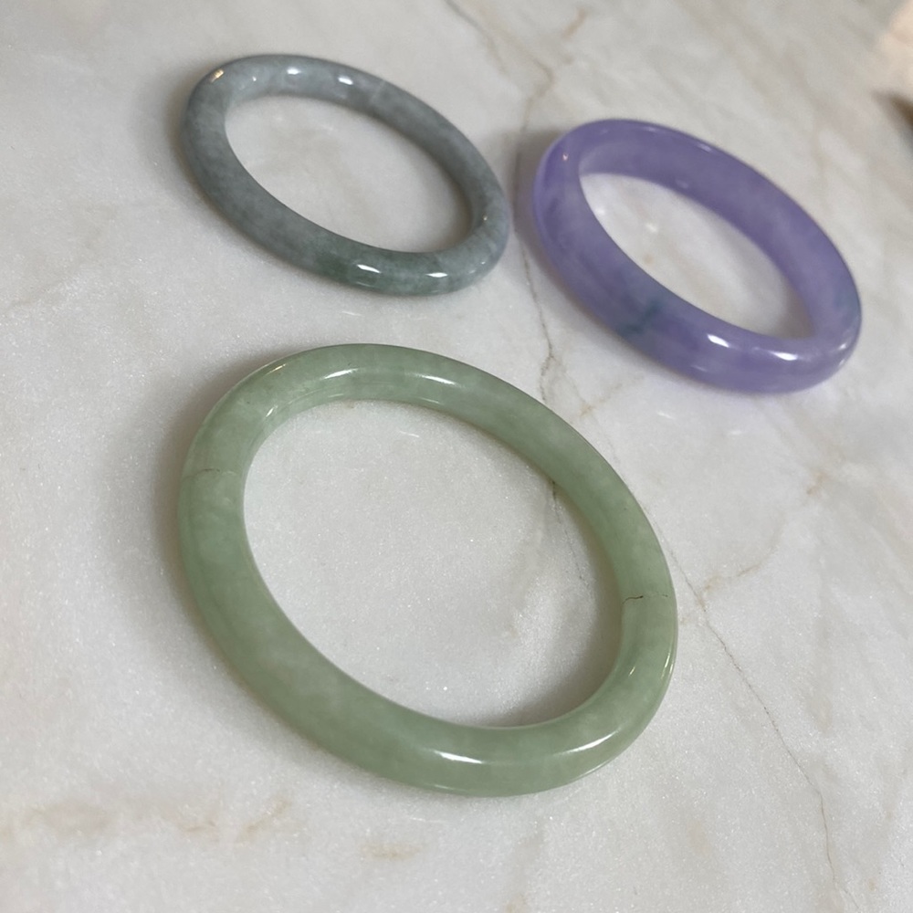 Jade bangle bracelet